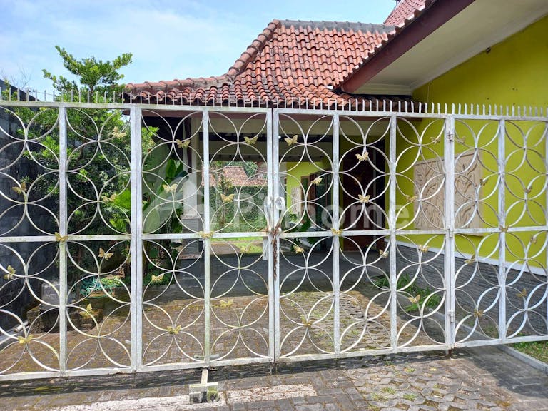 dijual rumah siap huni dekat rs di jl  kaliurang km 9 - 20