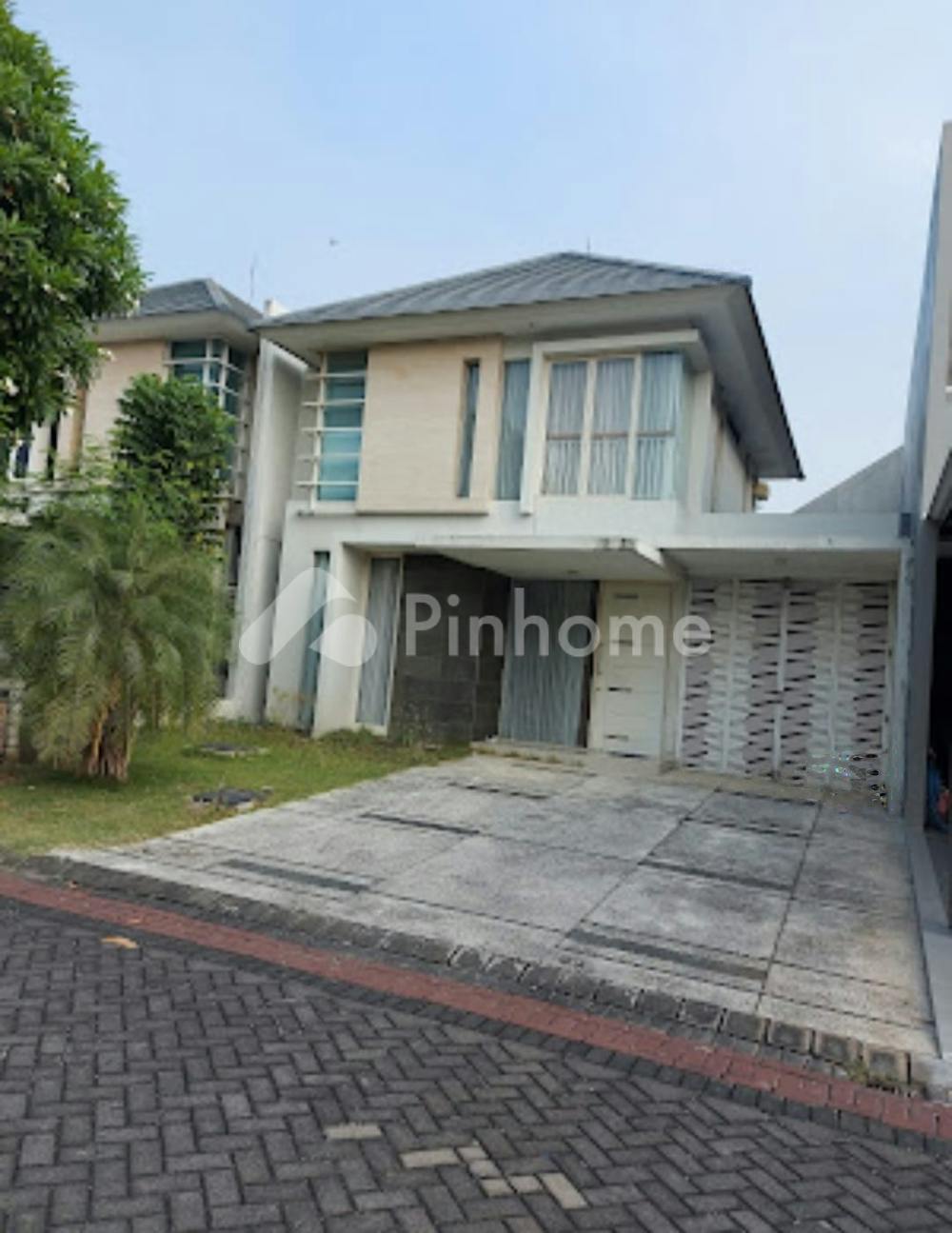 Disewakan Rumah Bagus Terawat Siap Huni di Pakuwon Indah The Mansion Rp7,1 Juta/bulan | Pinhome