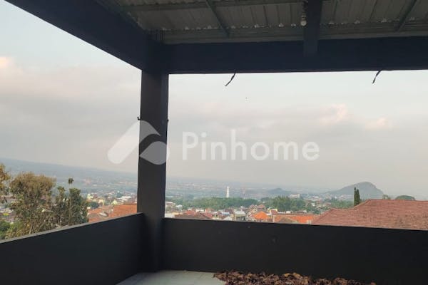 dijual ruko lokasi strategis di jl  oro oro ombo batu   jawa timur - 9