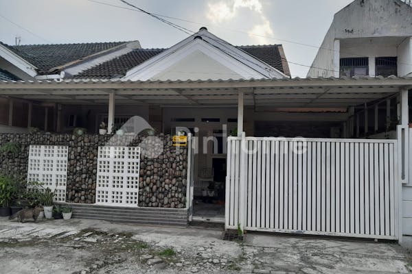 dijual rumah komplek lebar 9 cantik siap pakai di setia budi kota - 2