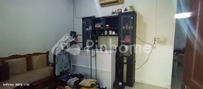 dijual rumah fasilitas terbaik di jl  prabu kian santang  periuk - 2