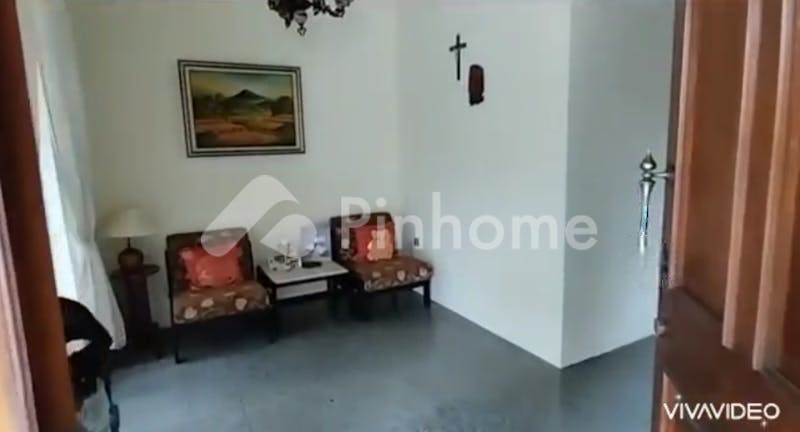 dijual rumah apik dan terawat   di puri indah - 12