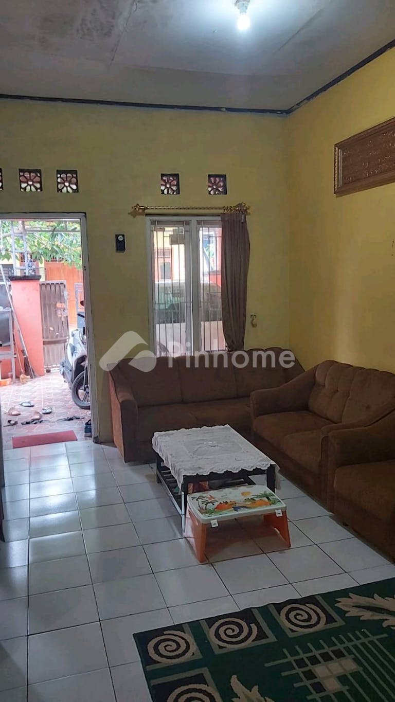 dijual rumah lokasi strategis di perumahan sewaka indah - 2