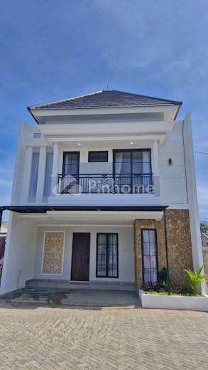 dijual rumah american modern dalam cluster di tanah baru - 1