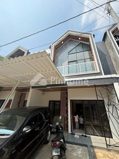 disewakan rumah 3kt 66m2 di jl mesjid al istiqomah benda baru pamulang - 2