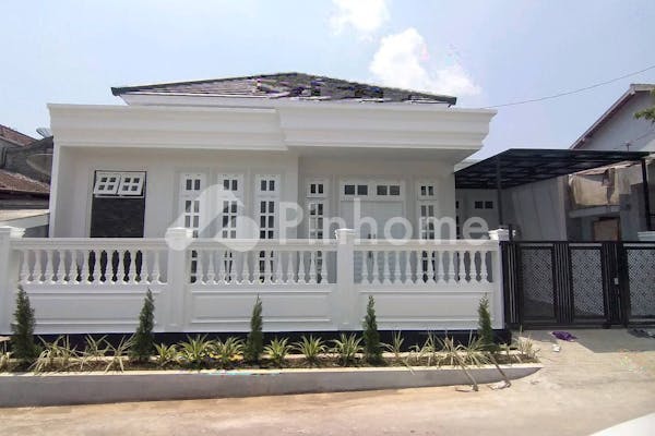 dijual rumah minimalis klasik modern di jalan duku 1 - 3