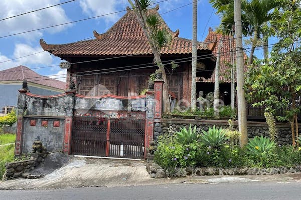 dijual rumah villa sangat strategis di batu malang - 1