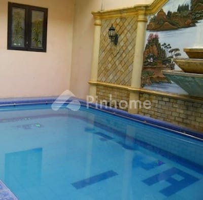 dijual rumah mewah klasik luxury swimming pool termurah di komplek meruya indah jakarta barat - 2