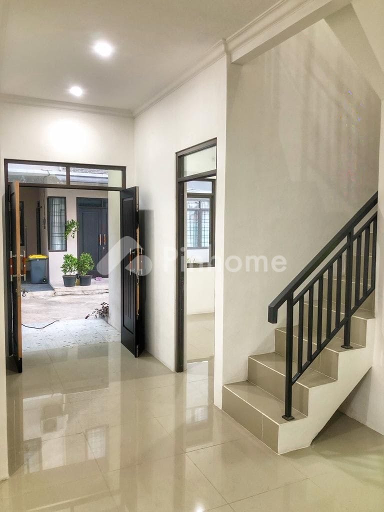 dijual rumah harga terbaik di cluster albiruni tanjung barat - 14