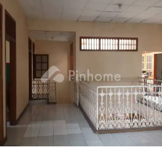 dijual rumah siap huni area premium sangat ekonomis segera di rawamangun - 12