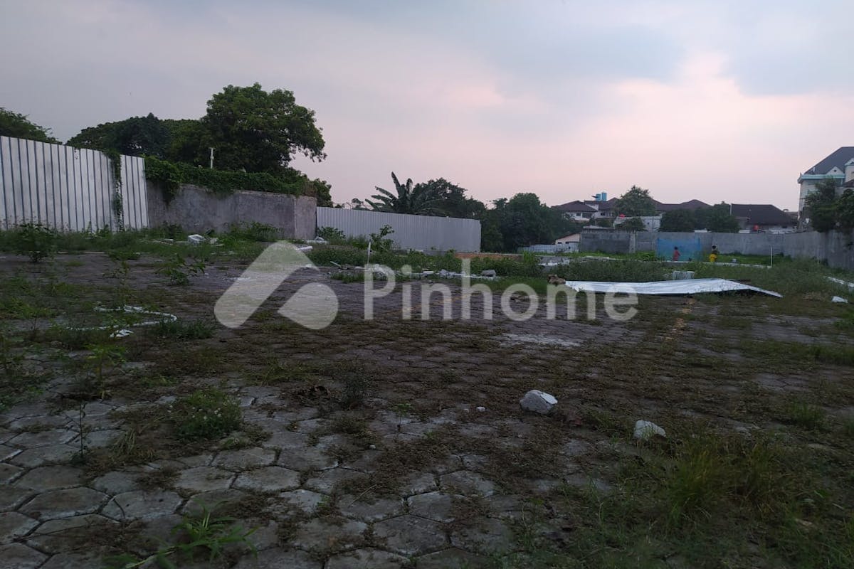similar property dijual tanah komersial siap huni dekat rs di jl  dr  saharjo  manggarai - 6