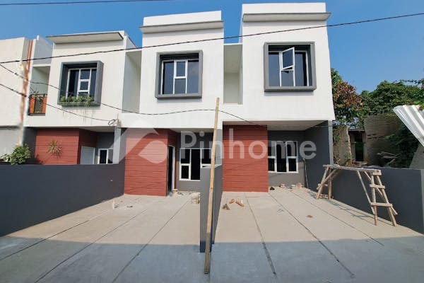 dijual rumah modern minimalis di cijantung - 1