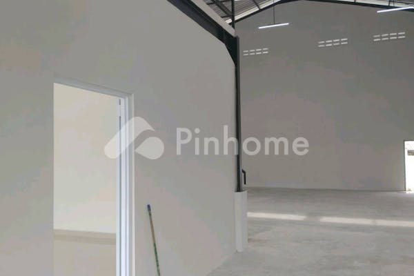 dijual ruko siap pakai di semarang jalan raya jatikalang mijen - 4