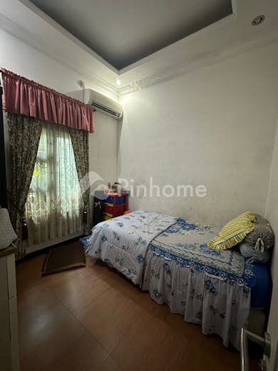 dijual rumah bagus dan strategis di komplek kemang ifi - 4