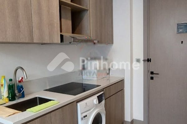 disewakan apartemen full furnished 3 br di fatmawati city center - 7