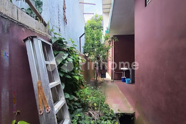 dijual rumah kos 2 lantai posisi hook kda di jl  kepodang vi  belian  kec  batam kota - 18