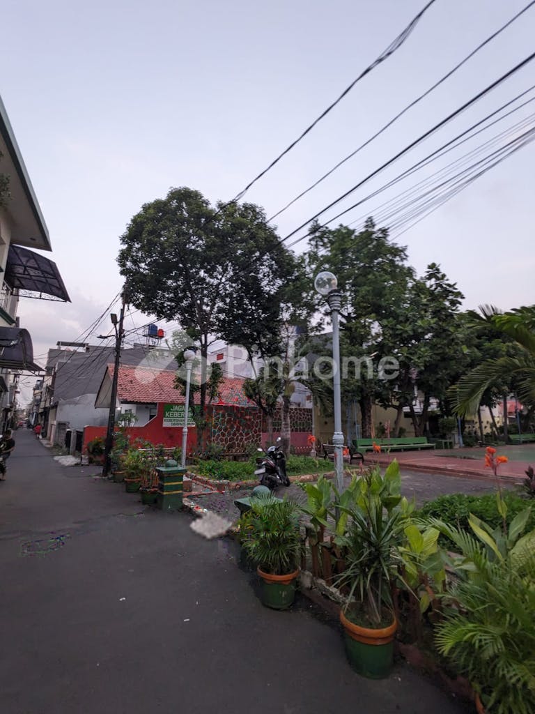 disewakan rumah tanjung duren bebas banjir di tanjung duren selatan ii gang vi - 3