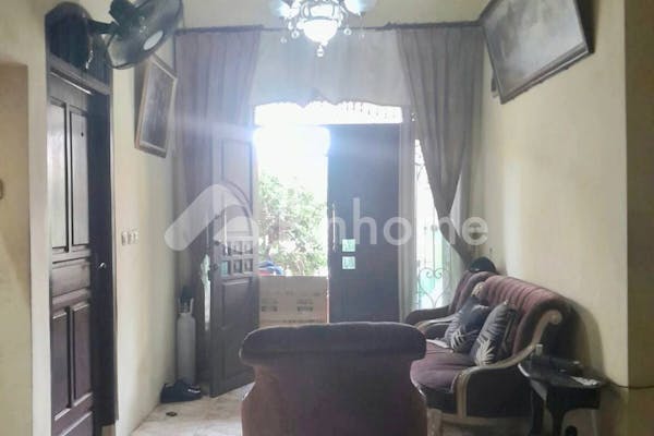 dijual rumah lokasi strategis dekat rs di karah - 3