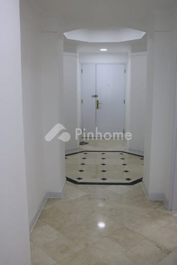 disewakan apartemen terawat 3 bedrooms di bukit golf pondok indah  di pondok pinang - 13