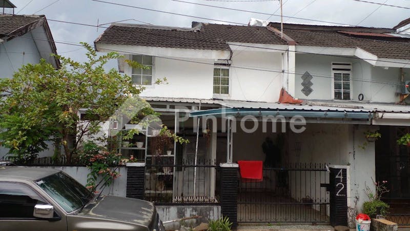 dijual rumah bagus  cocok untuk investasi di jl  melati raya - 1