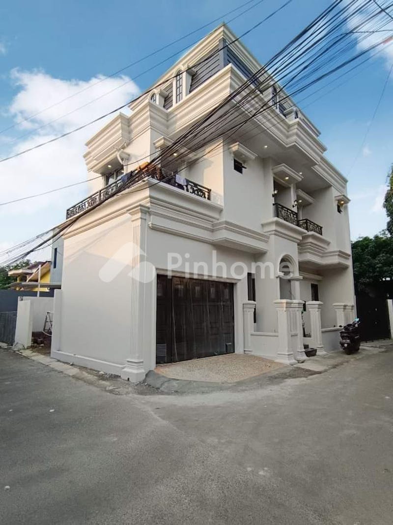 dijual rumah siap pakai di jagakarsa - 1