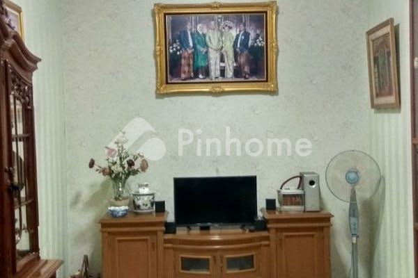 dijual rumah mewah dekat tol bekasi timur di jl  pondok hijau permai raya e1 no 08 - 7