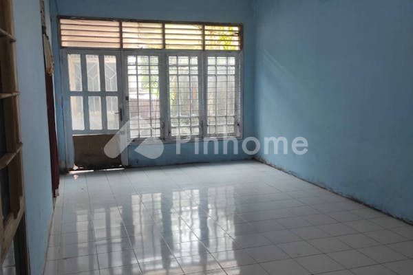 dijual rumah untuk investasi nyaman asri bebas banjir di jl  kh  wahid hasyim - 3