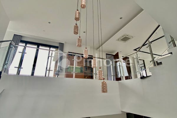 dijual rumah villa mewah 4 lantai full furnished super strategis di denpasar bali di jl  tukad badung - 21