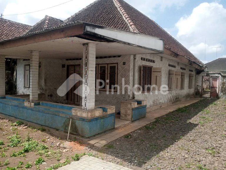 disewakan rumah di pusat kota genteng di jalan mliwis - 5