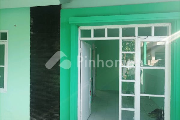 disewakan rumah kosan putri murah dan aman di btr 5 cluster ixora - 5