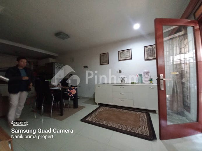 dijual rumah minimalis 2 lantai komplek dekat pemkot di puri cipageran indah 1 - 35