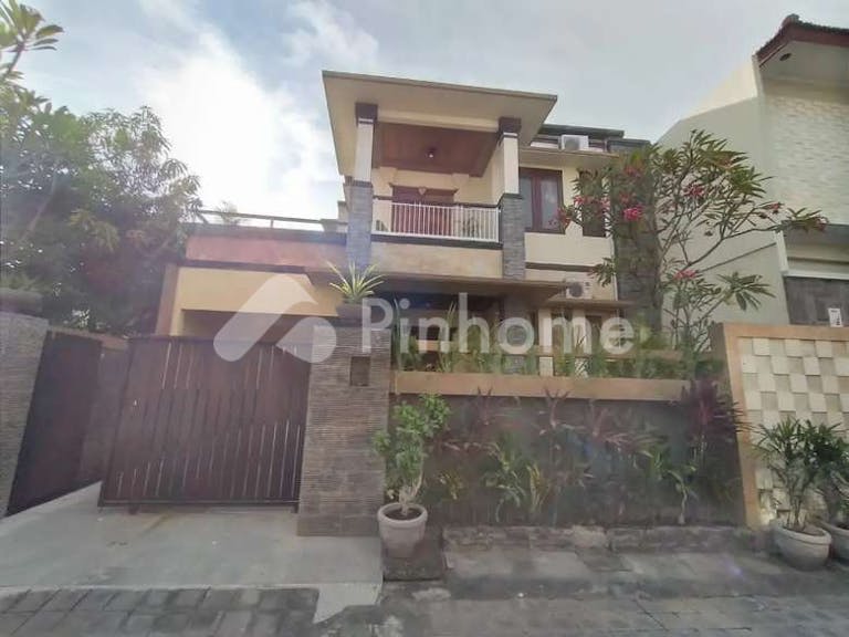Dijual Rumah 2 Lantai Siap Huni di Jl. Mertasari - Gambar 2