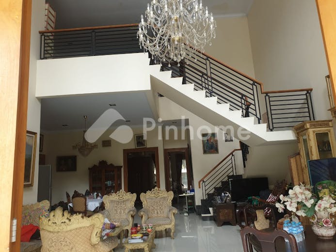 dijual rumah 2lt strategis di pejaten barat - 3