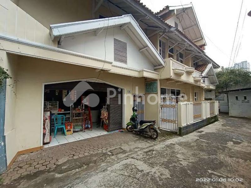 dijual rumah lokasi strategis di jatinangor - 1