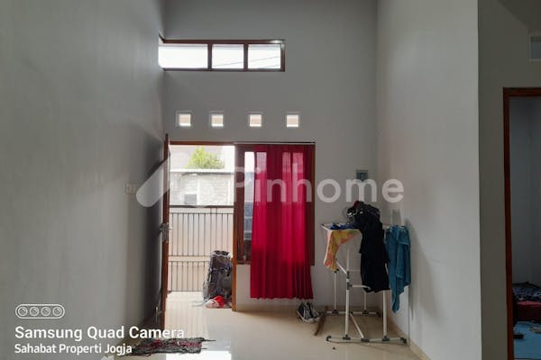 dijual rumah siap pakai di tamanan - 12