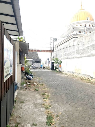 dijual rumah lokasi sangat strategis di cakalang polowijen - 2