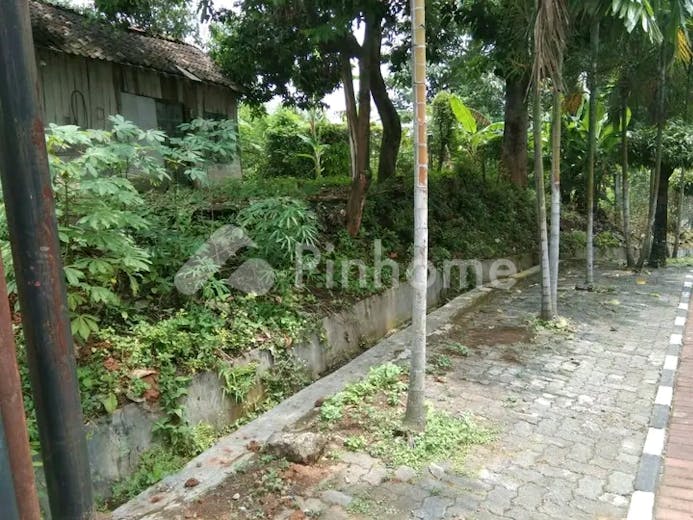 dijual tanah komersial siap pakai dekat islamic center di jl  candi pawon tengah 3 - 2