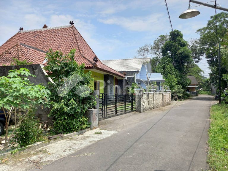 dijual rumah siap huni dekat rs di jl  kaliurang km 9 - 3