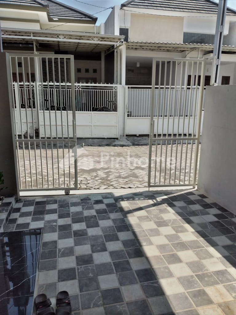 dijual rumah 1 lantai lokasi strategis di jl  raya pakal surabaya - 10