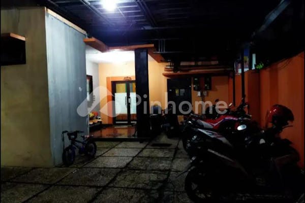 dijual rumah kost aktif luas startegis di jalan anggrek garuda pamerah jakarta barat - 6