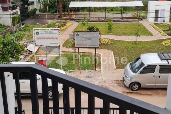 dijual rumah baru di meruya utara jakbar di jl  soka jingga 3 - 3