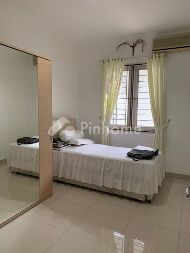 dijual rumah minimalis modern di permata buana  jakarta selatan - 5