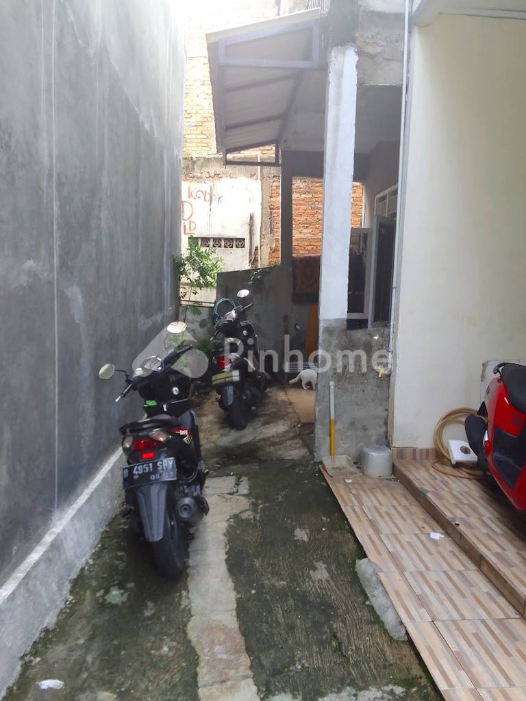 dijual rumah lokasi strategis di jl kemenyan ciganjur - 7