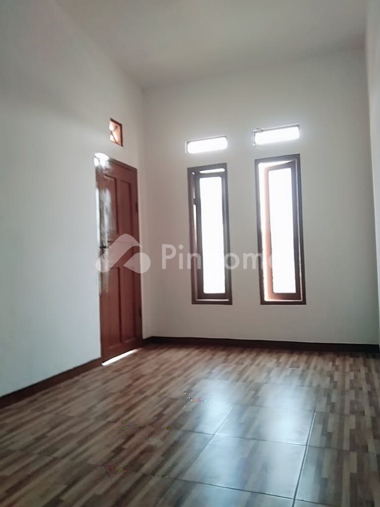 dijual rumah 2 lantai minimalis pondok ungu permai bekasi di pondok ungu permai - 12