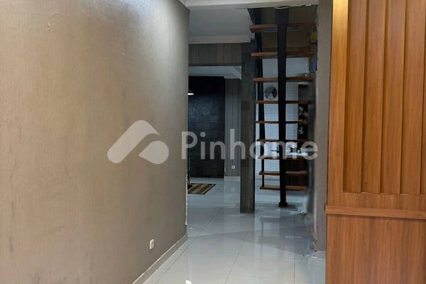 dijual rumah tingkat bangunan kokoh di cempaka putih jakarta pusat - 4