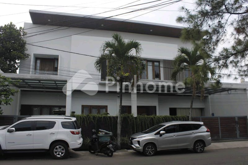 dijual rumah 10kt 380m2 di turangga - 1