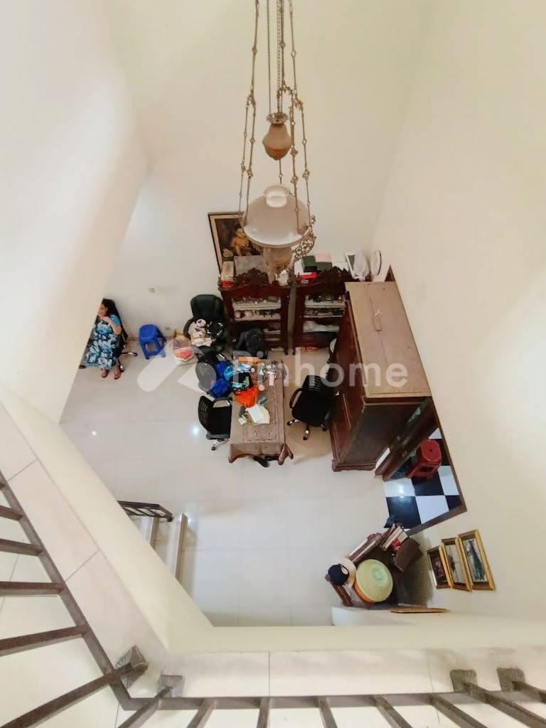 dijual rumah secondary dalam komplek elite di tanjung barat - 6