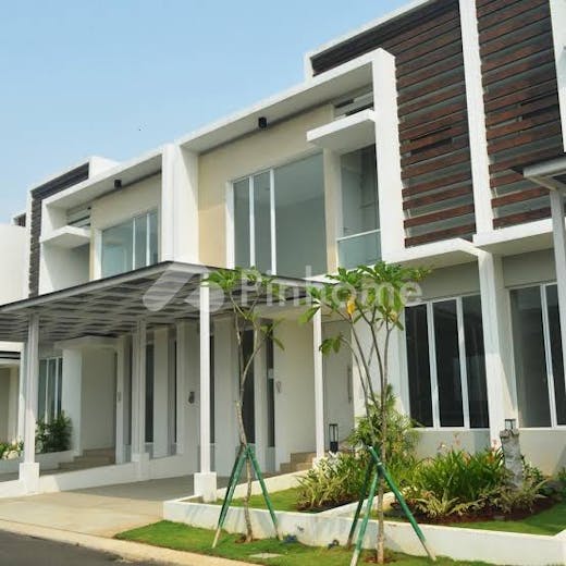 dijual rumah siap huni dekat swalayan di cluster yarra jakarta garden city - 8