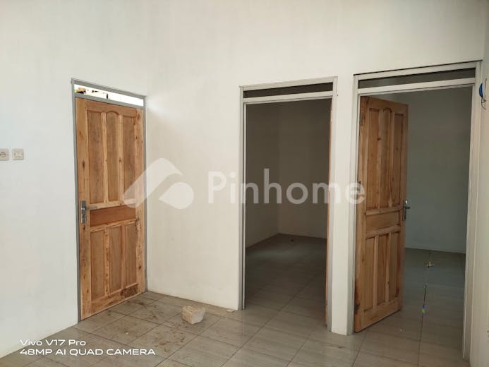 dijual rumah siap huni  desain minimalis  harga ekonomis di mangunharjo - 2