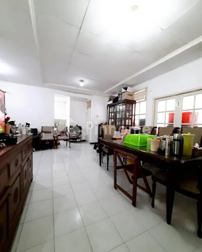 dijual rumah sektor 3 di jl  camar - 9